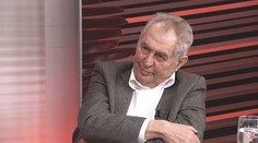Posílat SMS úhlavnímu nepříteli není taktické, reaguje Zeman na kauzu kolem Macinky