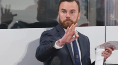 Pozor na ztráty a zabijáka Jensena. Puky co nejrychleji do pásma, nabádá Pešán