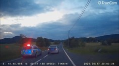 Zamilovaný hazardér v BMW ujížděl hlídce 230 km/h! Bez boje se nevzdal
