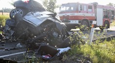 Policisté vyšetřují smrt řidiče při strašlivé nehodě u Hazlova, hledají svědky