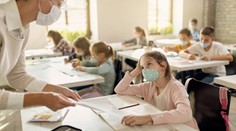 Roušky, izolace, hygiena. Zveřejnili manuál pro otevření škol. PŘEHLED