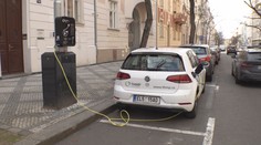 Nabíjecí lampy v Praze využily stovky vozidel. Plánují se zřídit další