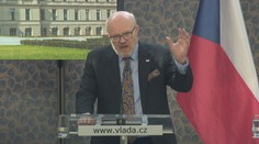 Léky stále chybí. Mohou za to nadnárodní koncerny, hájí se Válek