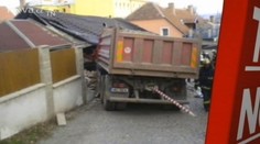 NEHODA: Tatrovka zdemolovala dům na Blanensku!