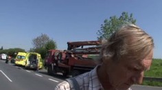 Nehoda na R7: pět zraněných a zavřená silnice