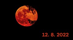 Blíží se mocný červený úplněk. Dávejte pozor na nehody, varuje astroložka