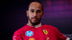 Hamilton prodal celou sbírku aut za stovky milionů. Našel si nový koníček