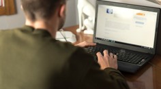 Vychytralý podvodník obral firmu o tři čtvrtě milionu. Vydával se za šéfa