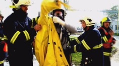 Balík na poště začal "hořet". Uvnitř byly nebezpečné chemikálie