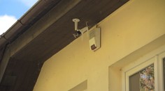 Slivenec a Holyni děsí gang zlodějů. Útočník držel ženě na ulici pistoli u hlavy