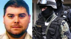 Policista vrah je na útěku už čtvrtý den! Možná se skrývá v Praze