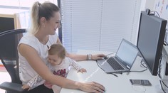 Novinka v českém právu: Lidé s dětmi do 9 let budou moci žádat o práci z domova