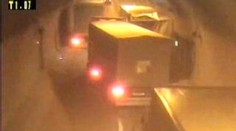 VIDEO: Nehoda 7 kamionů zavřela tunel, dva shořely