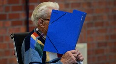 Stoletý dozorce z koncentračního tábora je u soudu. Měl se podílet na zabití 3518 lidí