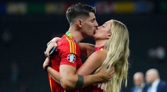 Nevěra? Ne. Rozvod hvězdného útočníka má bizarní důvod, je to kvůli přestupu