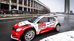 Jak se létá po sněhu v rychlosti 180 km/h? Očistec na vlastní kůži!