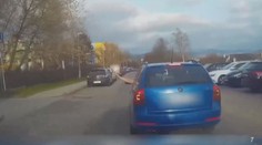 Zdrogovaný řidič při honičce najížděl do policistů a skončil v potoce. Je ve vazbě