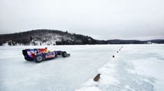 VIDEO: Formule 1 se proháněla po zasněženém jezeře