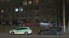 V paneláku našli ubodanou matku (†47) a syna (†15). Obvinili otce