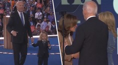 VIDEO: Stojící hadrový panák, další zmatené pohyby a nejistý krok. Biden opět na pódiu