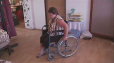 Má to logiku? Žena přišla o nohu a nato i o plný invalidní důchod