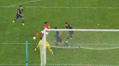 Brankář potopil svůj tým v nastavení, předvedl hloupou chybu