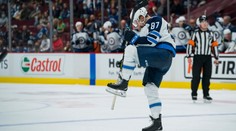 Takhle pálí Reichel mladší. Syn legendy vstřelil první gól v NHL