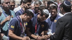 Barcelona se byla modlit u Zdi nářků. Co si přál Xavi?