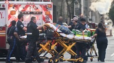 Střelba v mrakodrapu na Manhattanu. Útočník zastřelil čtyři lidi, pak i sám sebe