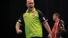 Velké finále Premier League! Uspěje znovu Van Gerwen?
