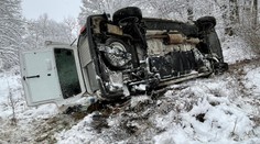 Na Rychnovsku havarovala sanitka s pacienty! Zranili se tři lidé