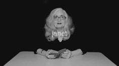 ŽHAVÉ VIDEO: Žena dosáhne orgasmu při čtení knížky!