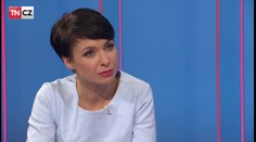 Napřímo: Pandemie šroubuje cenu zlata. Expert promluvil o investování