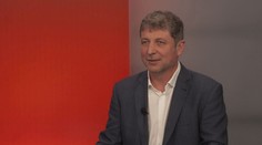 Lacina o kampani Rakušana: Vláda komunikuje špatně. Kolegové můžou na debaty také