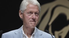 Bill Clinton umírá a manželka se s ním chce rozvést, píše Globe