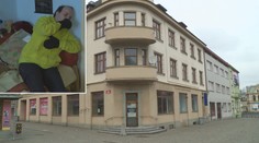 Před lety majitel odpojil topení, rodiny teď mrznou každou zimu