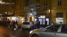 Za pád Robina Hooda mezi diváky může technik. Špatně ukotvil lano