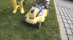 Trávník byste měli sekat pravidelně. Odborník poradil, jak správně postupovat