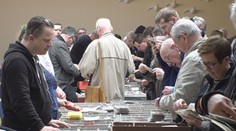 Odstartoval sběratelský veletrh. Nabízí i kabelku Lídy Baarové