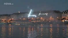 Unikátní laserová show v Praze! Techniku přivezlo 30 kamionů