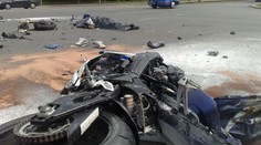 Motorkáře zabil autobus, další se zranil na závodním okruhu