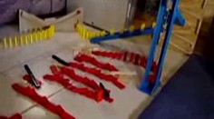 VIDEA: Rekordní i lidské domino, ale i zaseklé kostičky