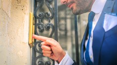 Po bankéřích právníci. Podvodníci našli další způsob, jak lidi obrat o peníze