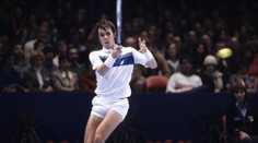 Vítězná znamení Ivana Lendla. Když vyhrál Davis Cup, byl ještě voják