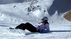 Paralelní slalom snowboardistů v Jaurlingu vyhráli Prommegger a Kummerová