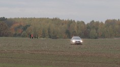Na Trutnovsku spadlo nedaleko vesnice ultralehké letadlo. Dva lidé zemřeli