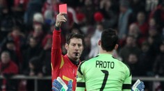 Tři červené a tři penalty proti Anderlechtu! Sudí se vyznamenal