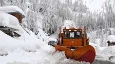 Extrémní počasí v Evropě: Obří závěje, lidé odřízlí od světa