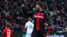 Leverkusen odmítá nakupovat z nouze. Šéf chválí Hložka