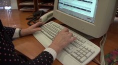 TESTY: Polovina úředníků neovládá počítač